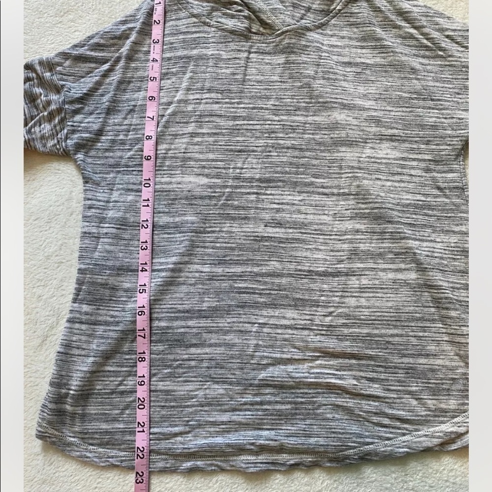 🎉4/$25 Gilligan & O'Malley Sleepwear Gray Stripe Hooded Lounge Wear Shirt XS - Picture 5 of 5